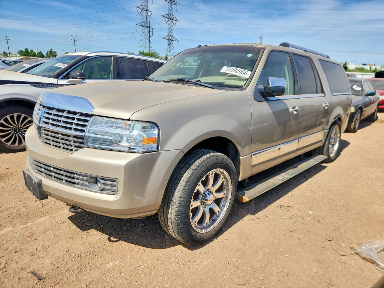Salvage Lincoln Navigator Image