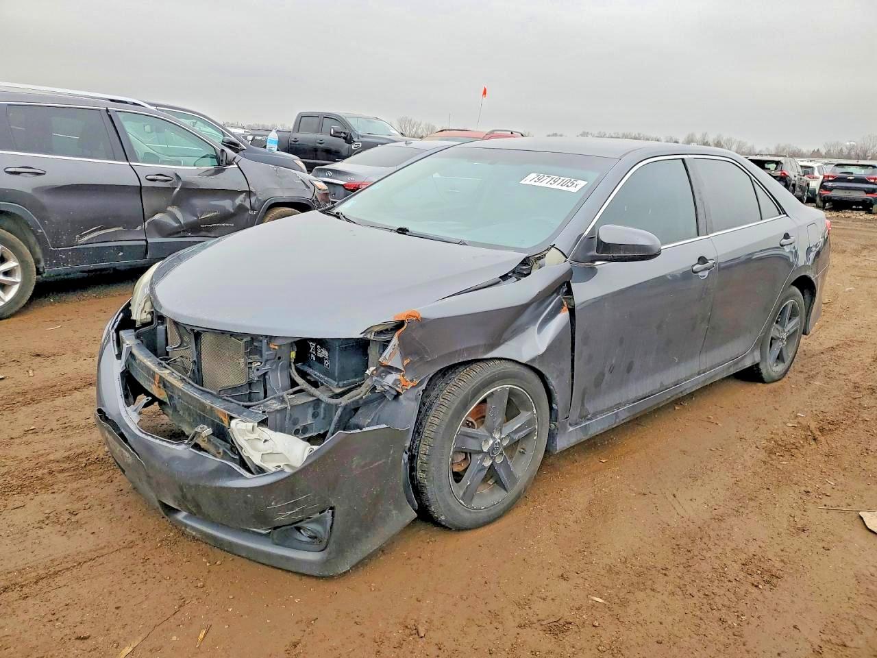 Salvage Toyota Camry Image