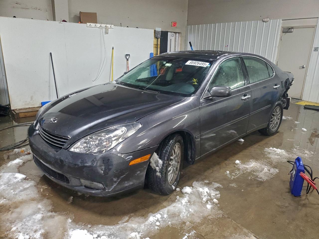 Salvage Lexus Es Image
