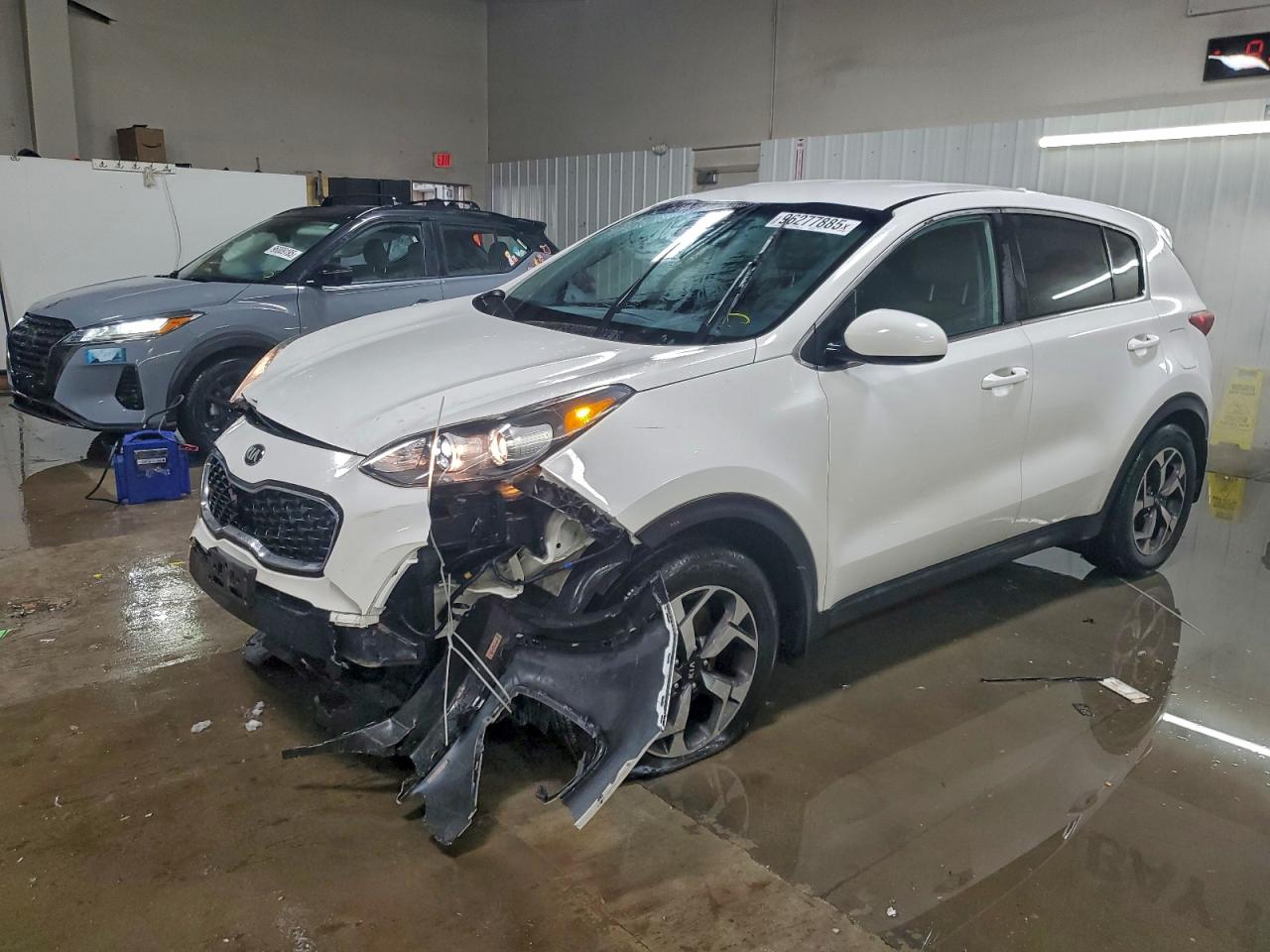 Salvage Kia Sportage Image