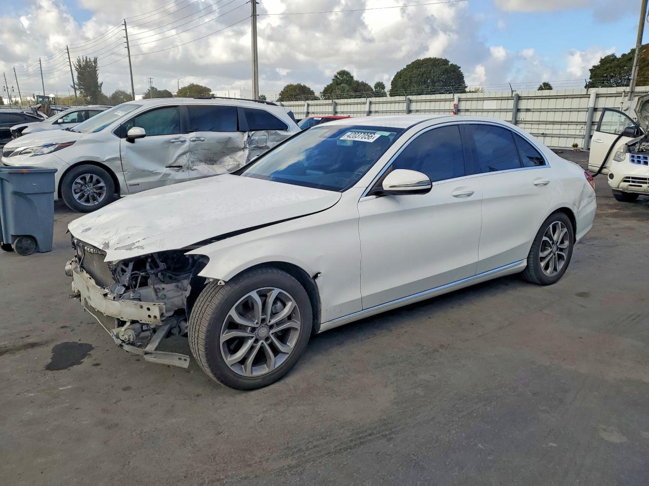 Salvage Mercedes-Benz C-Class Image