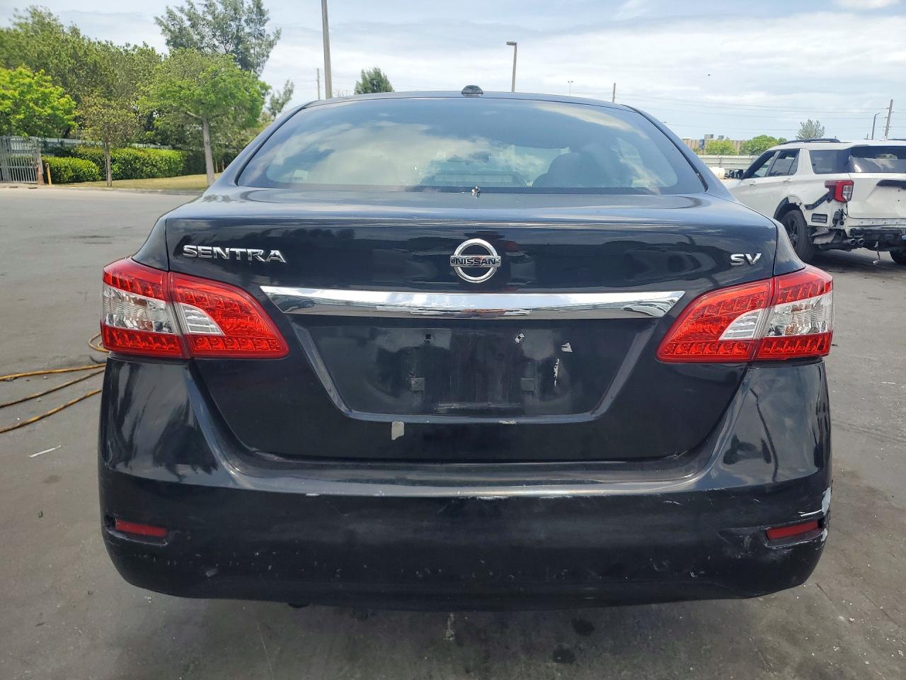 Nissan Versa Sv