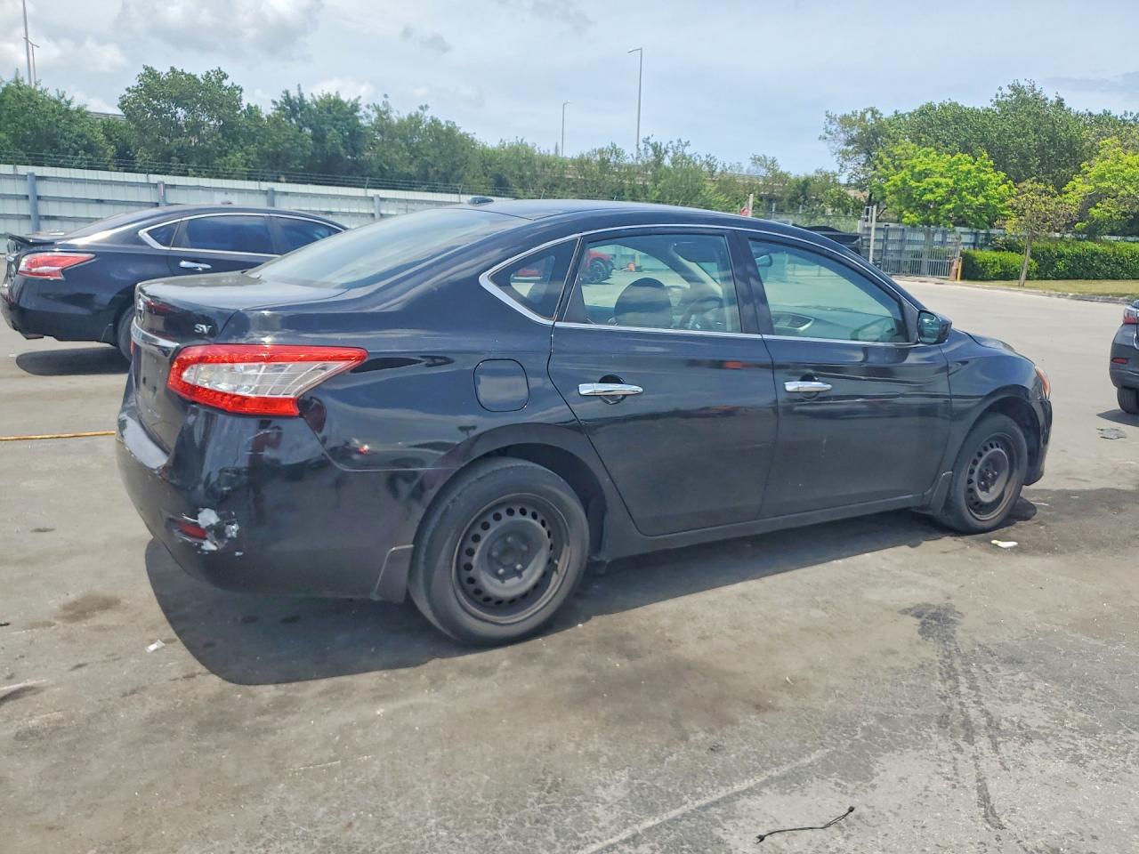 Nissan Versa Sv