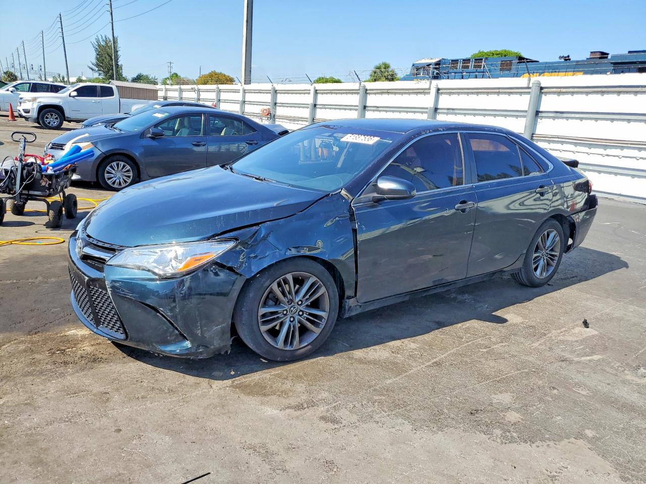 Salvage Toyota Camry Image