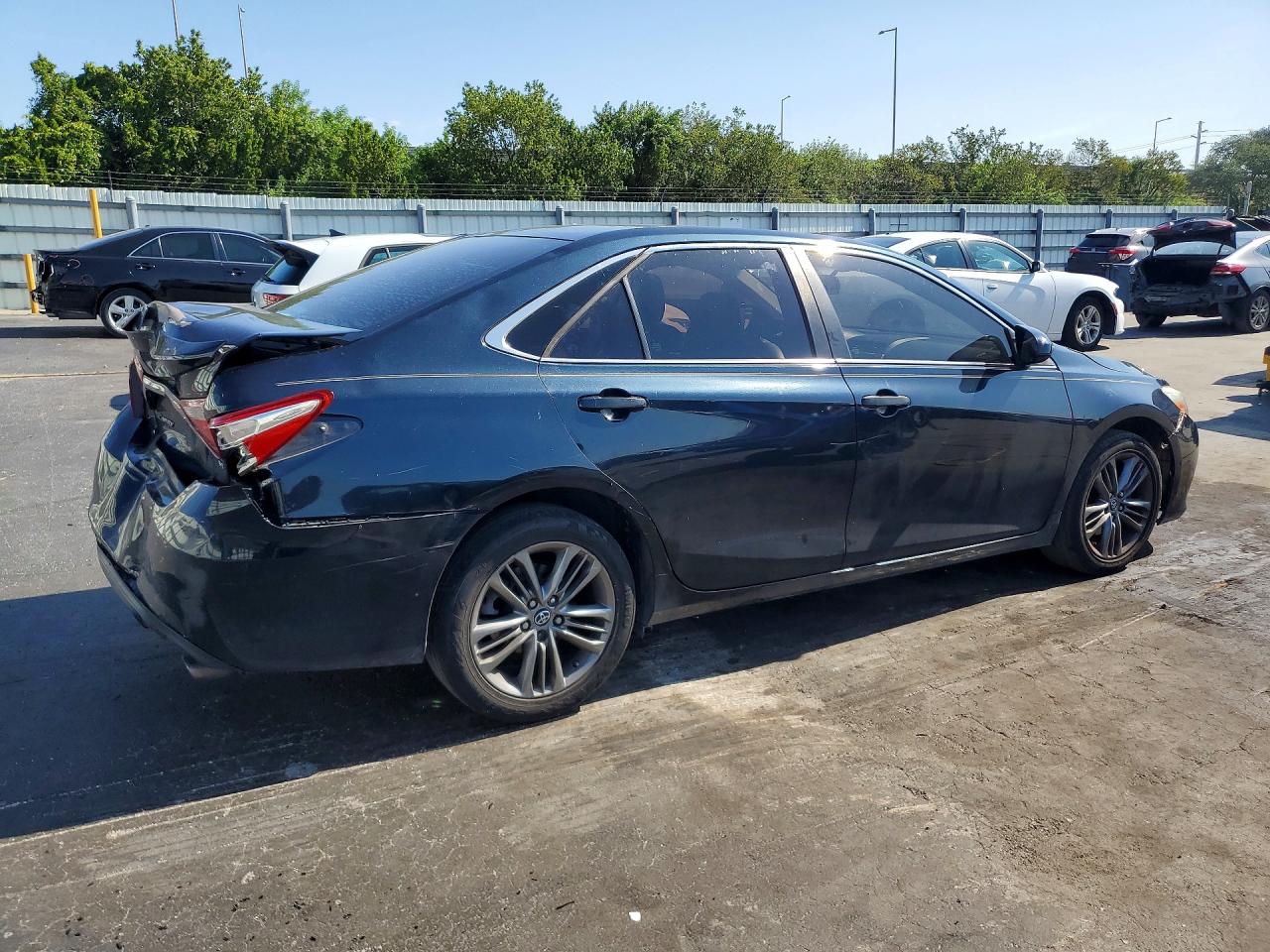 Toyota Camry Se