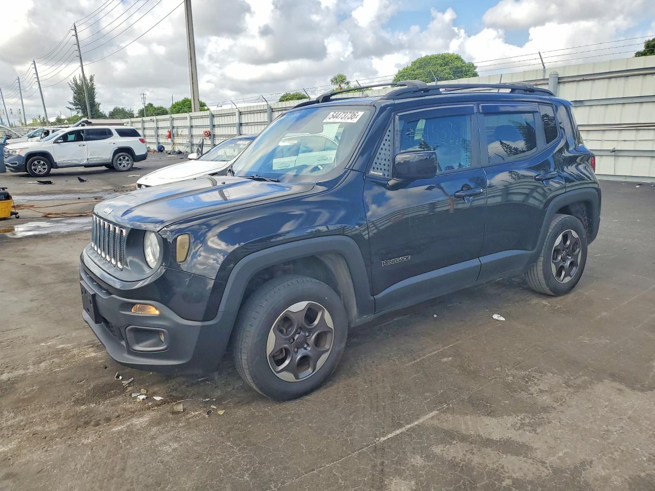 Salvage Jeep Renegade Image