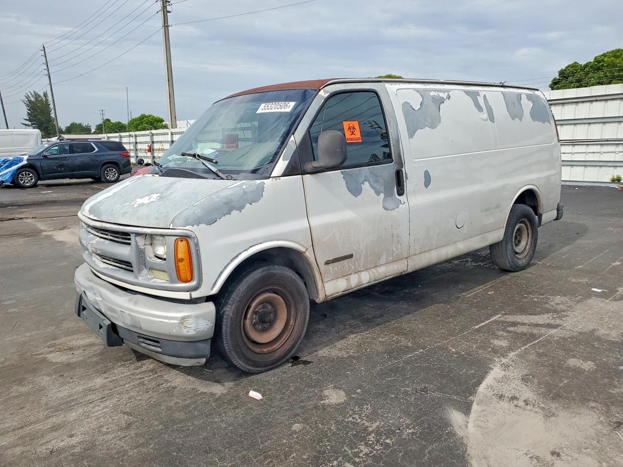 Salvage Chevrolet Express Image