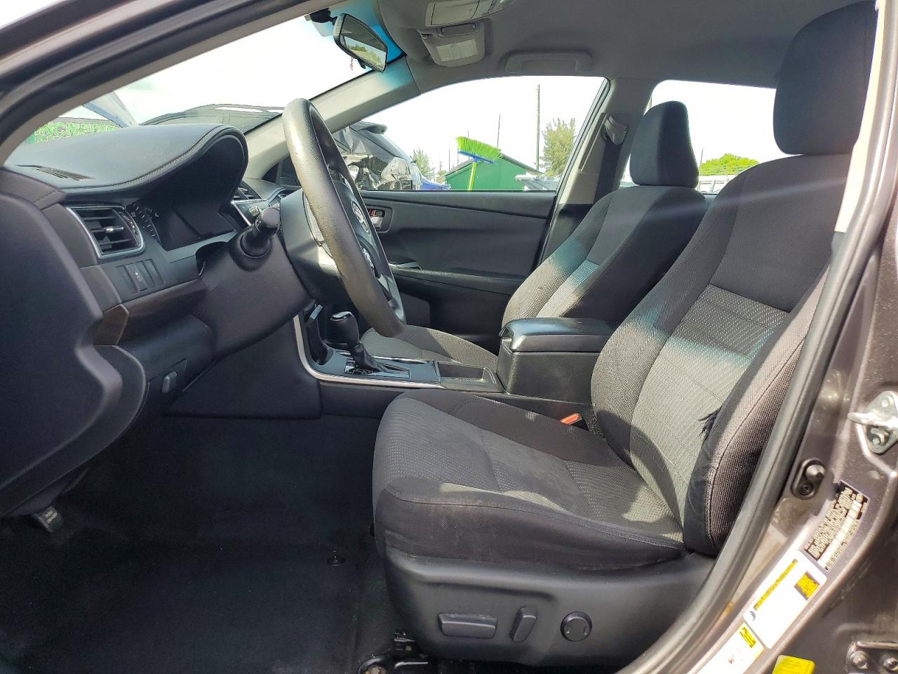 Toyota Camry Le