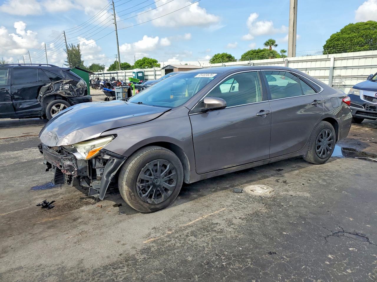 Salvage Toyota Camry Image