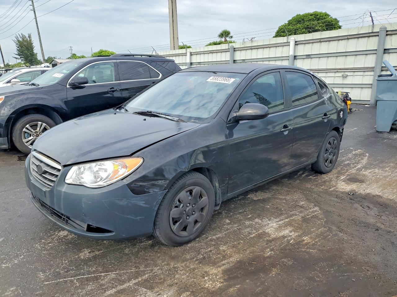 Salvage Hyundai ELANTRA Image