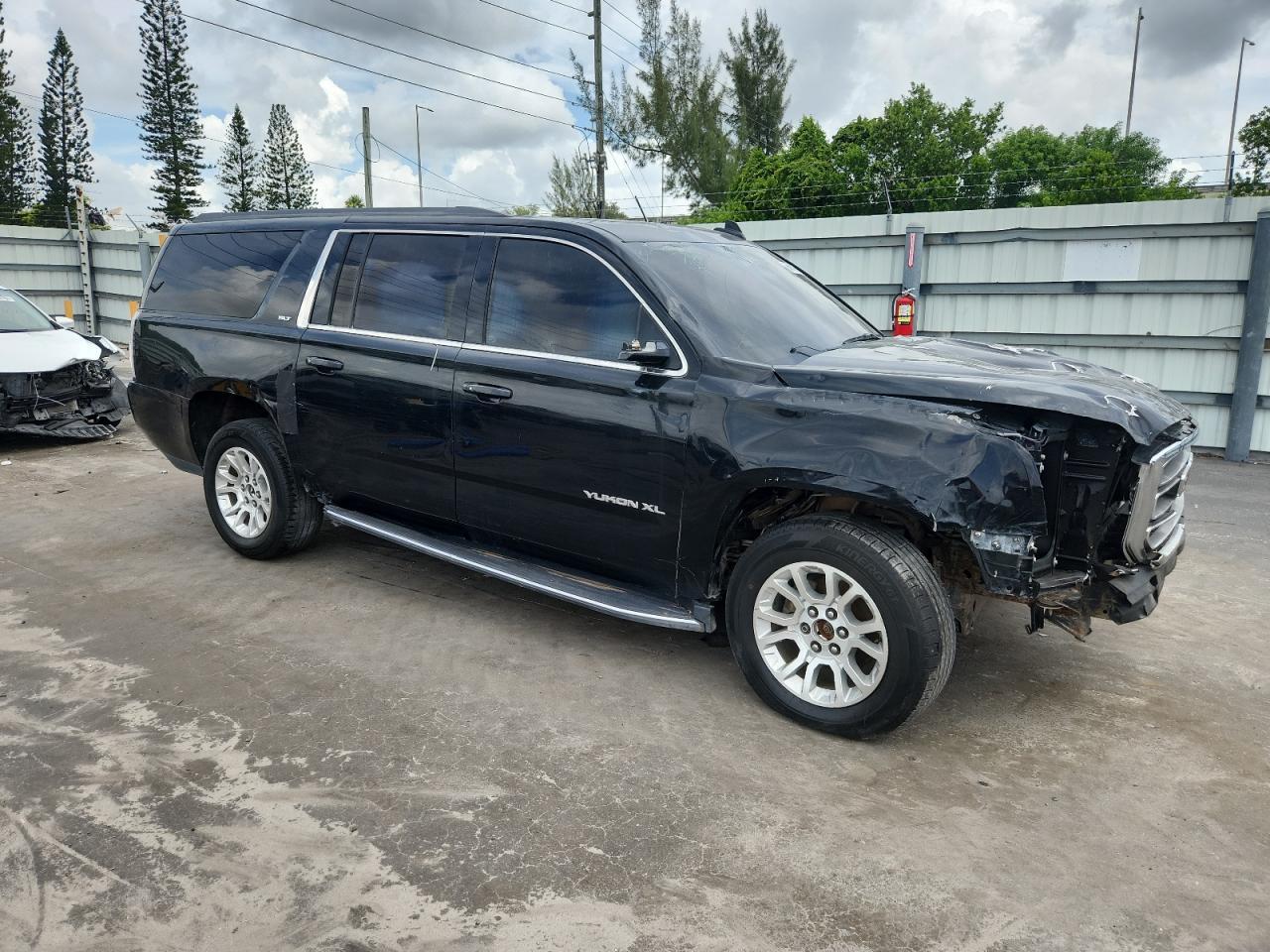 GMC Yukon K1500 Slt