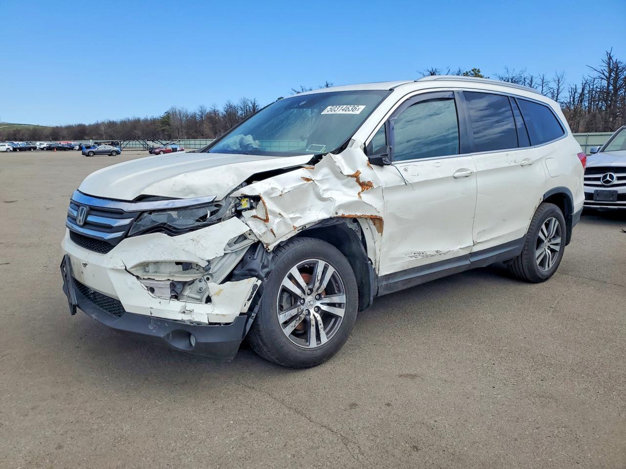 Salvage Honda Pilot Image