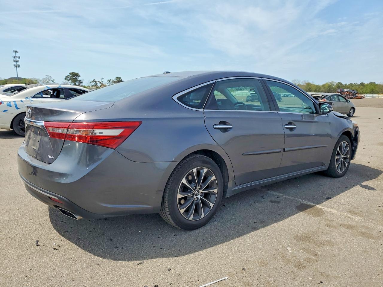 Toyota Avalon Xle Premium