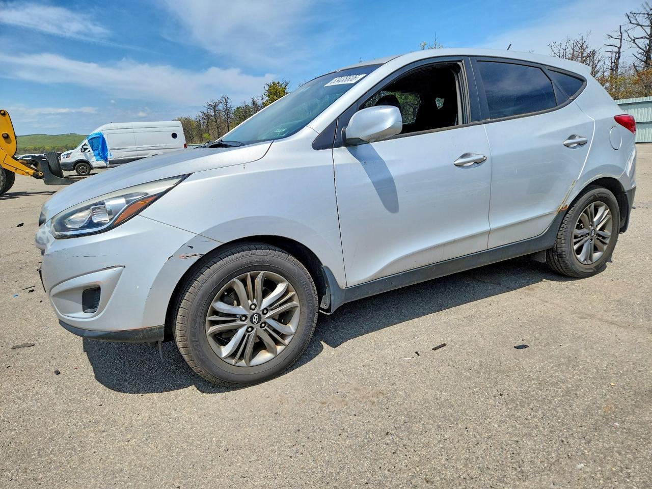 Salvage Hyundai TUCSON Image
