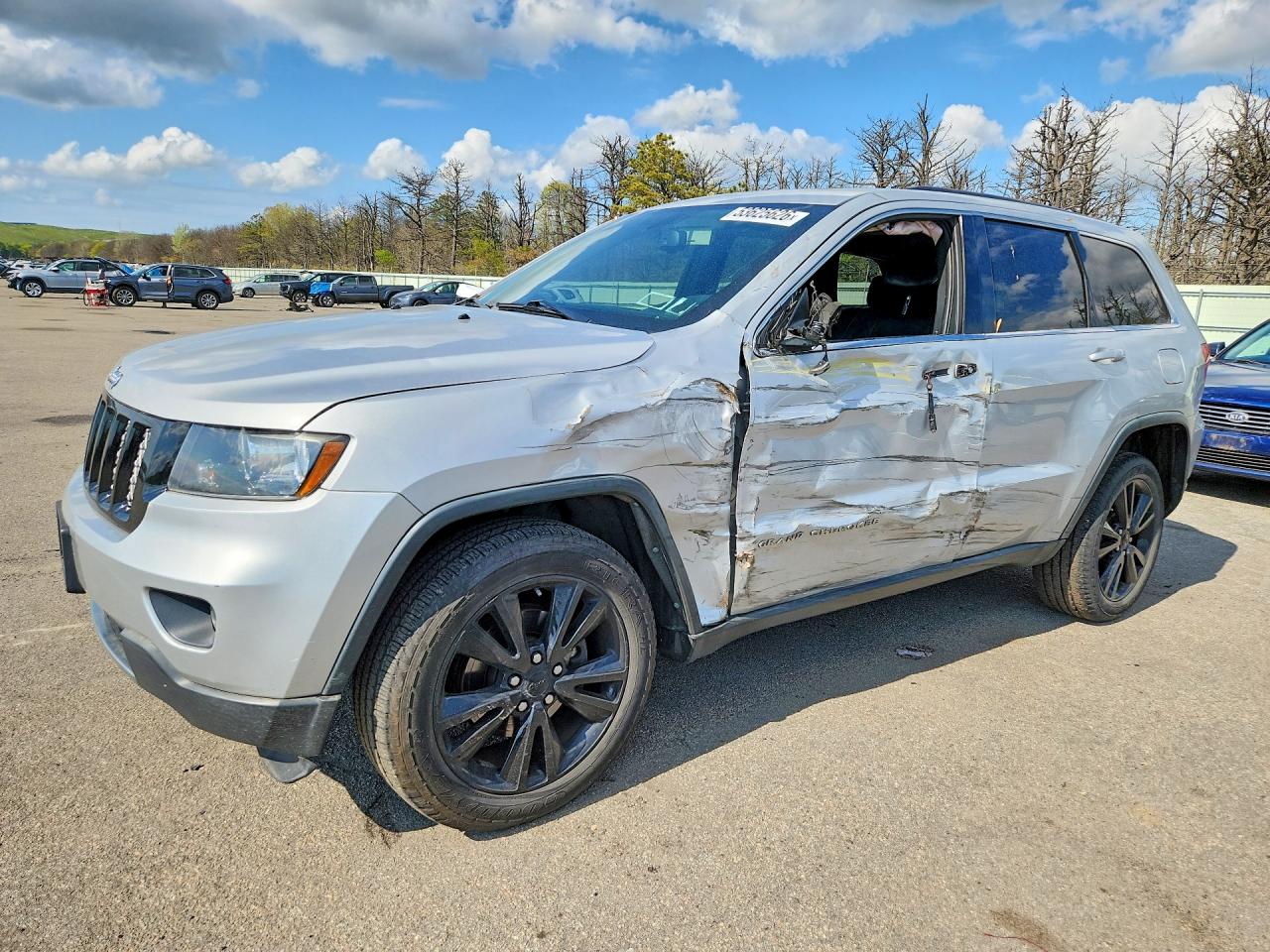 Salvage Jeep Cherokee Image