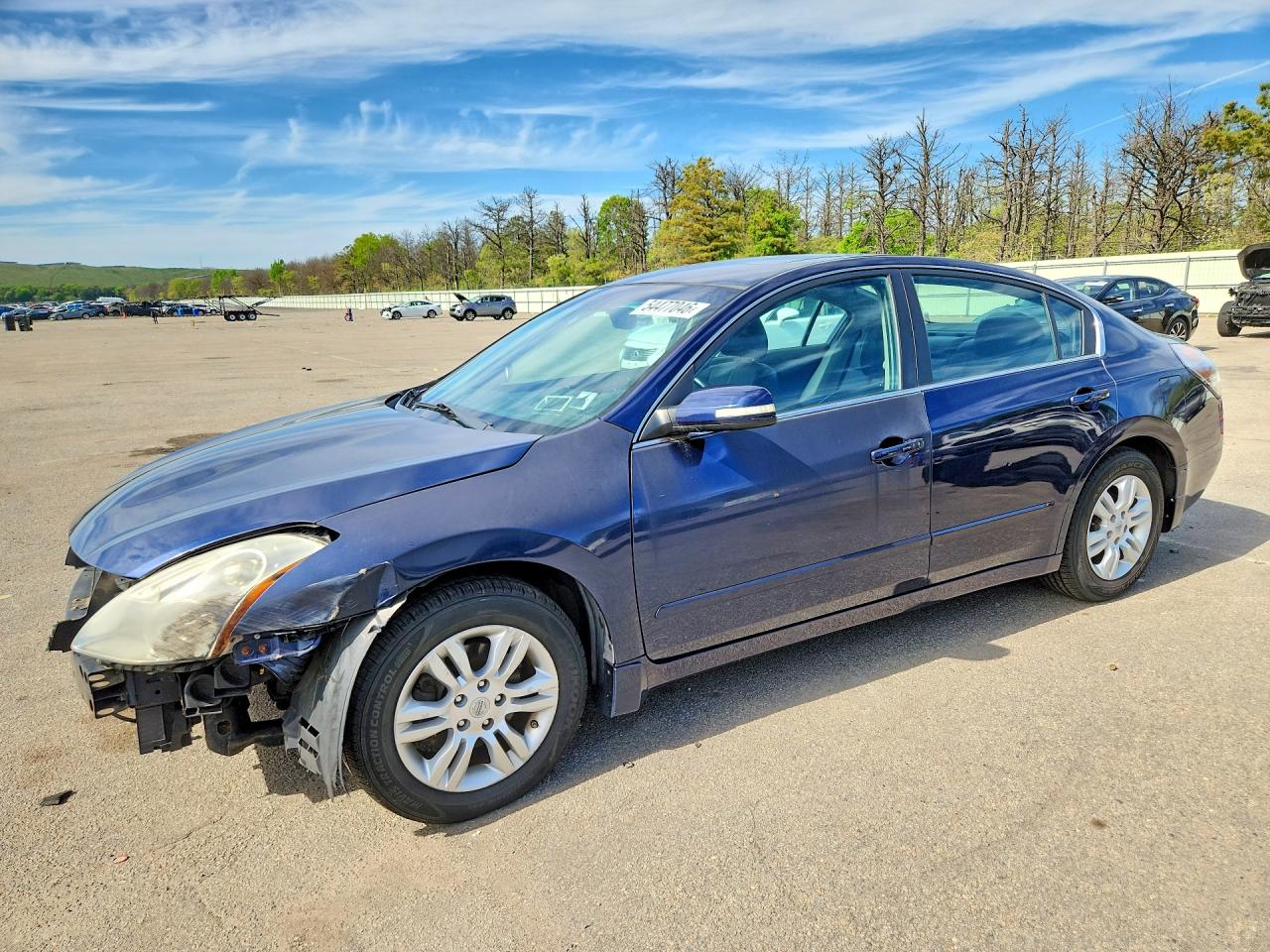 Salvage Nissan Altima Image
