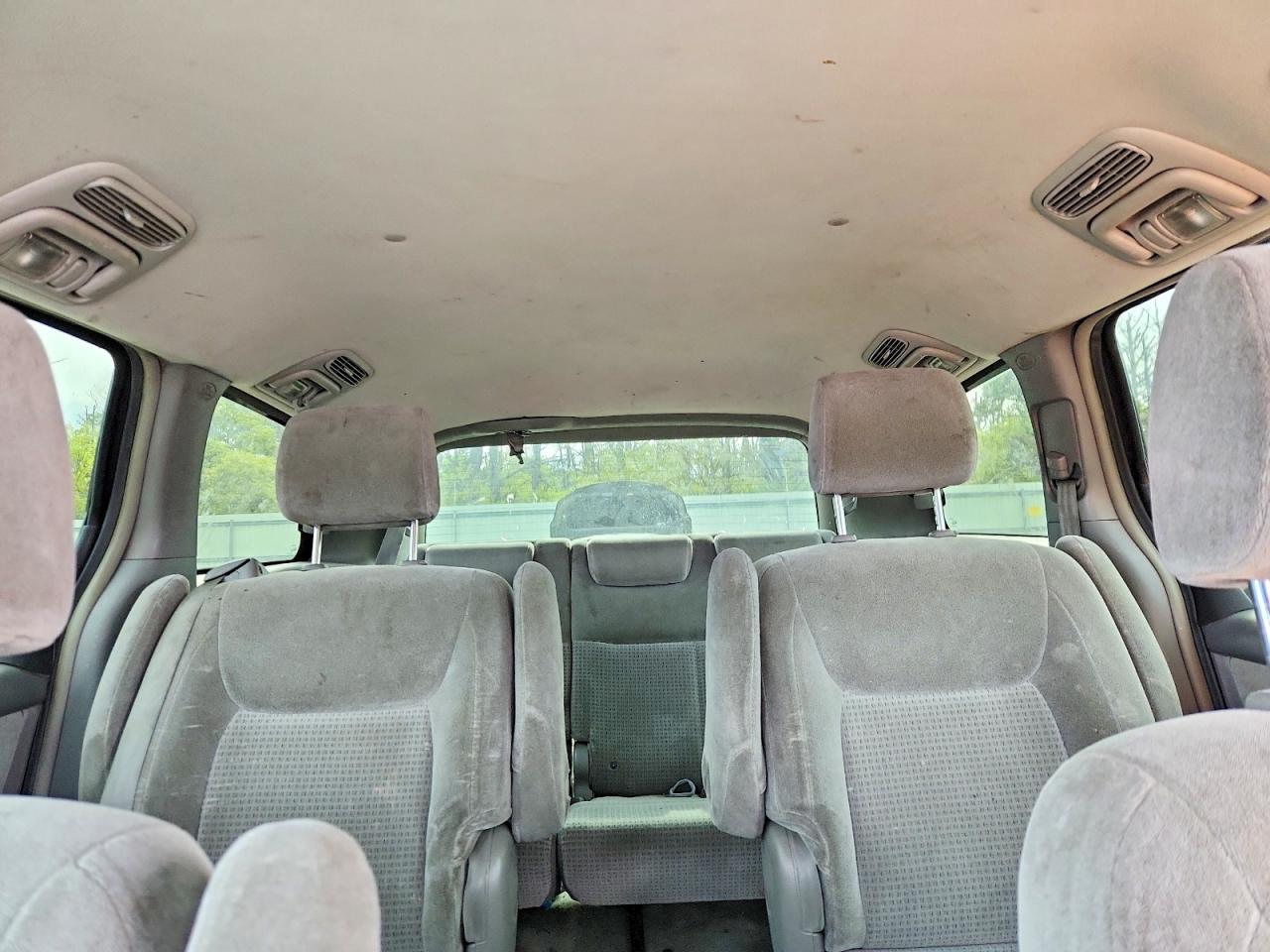 Toyota Sienna Ce 7 Passenger