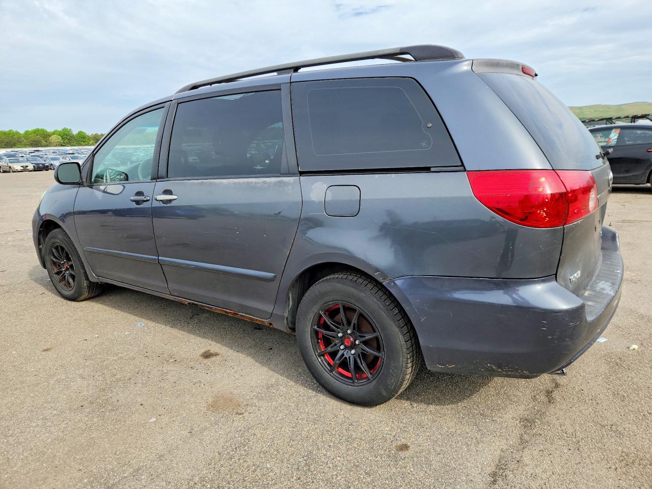 Toyota Sienna Ce 7 Passenger