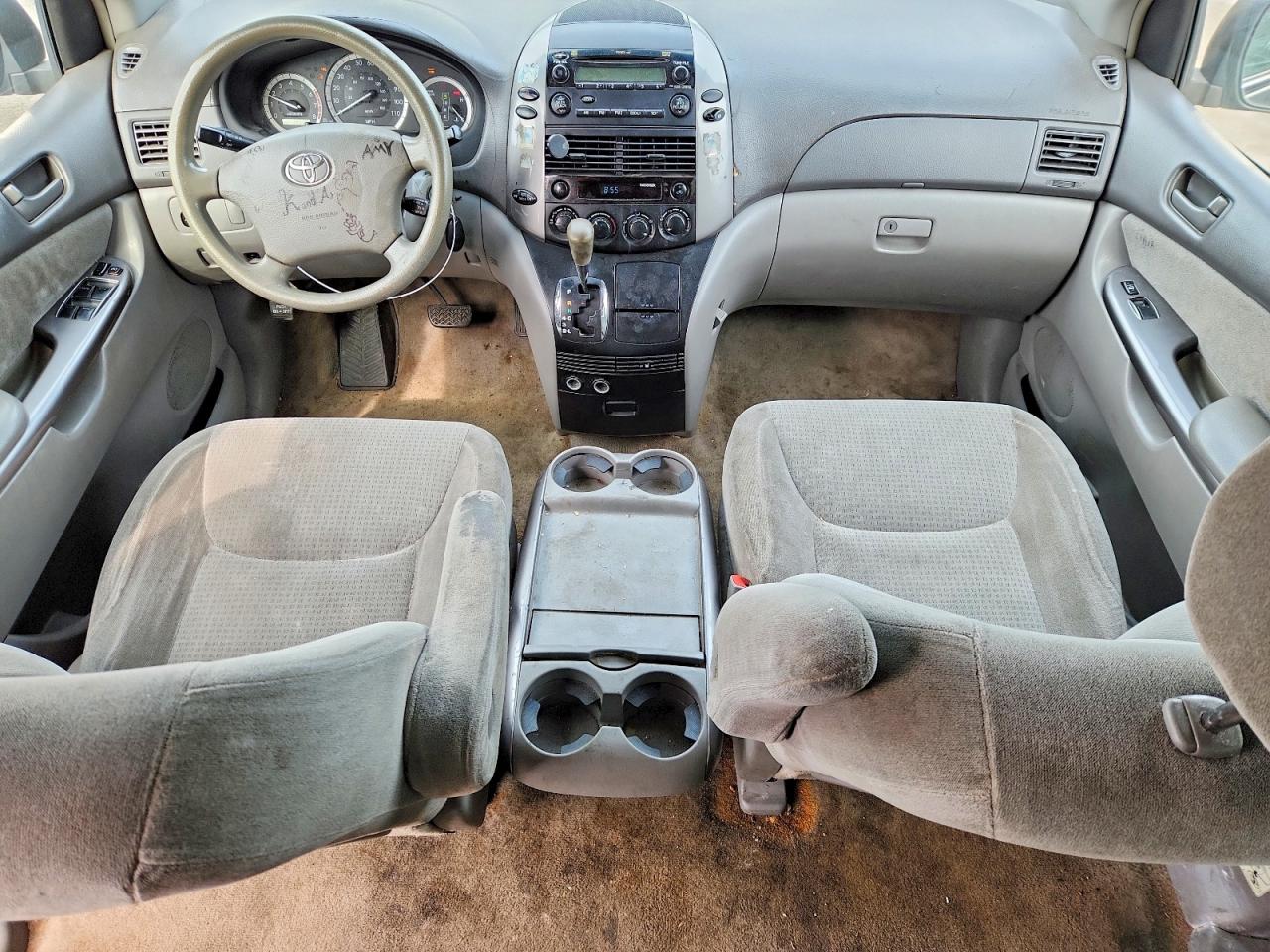Toyota Sienna Ce 7 Passenger
