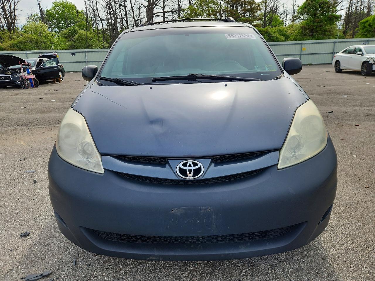 Toyota Sienna Ce 7 Passenger