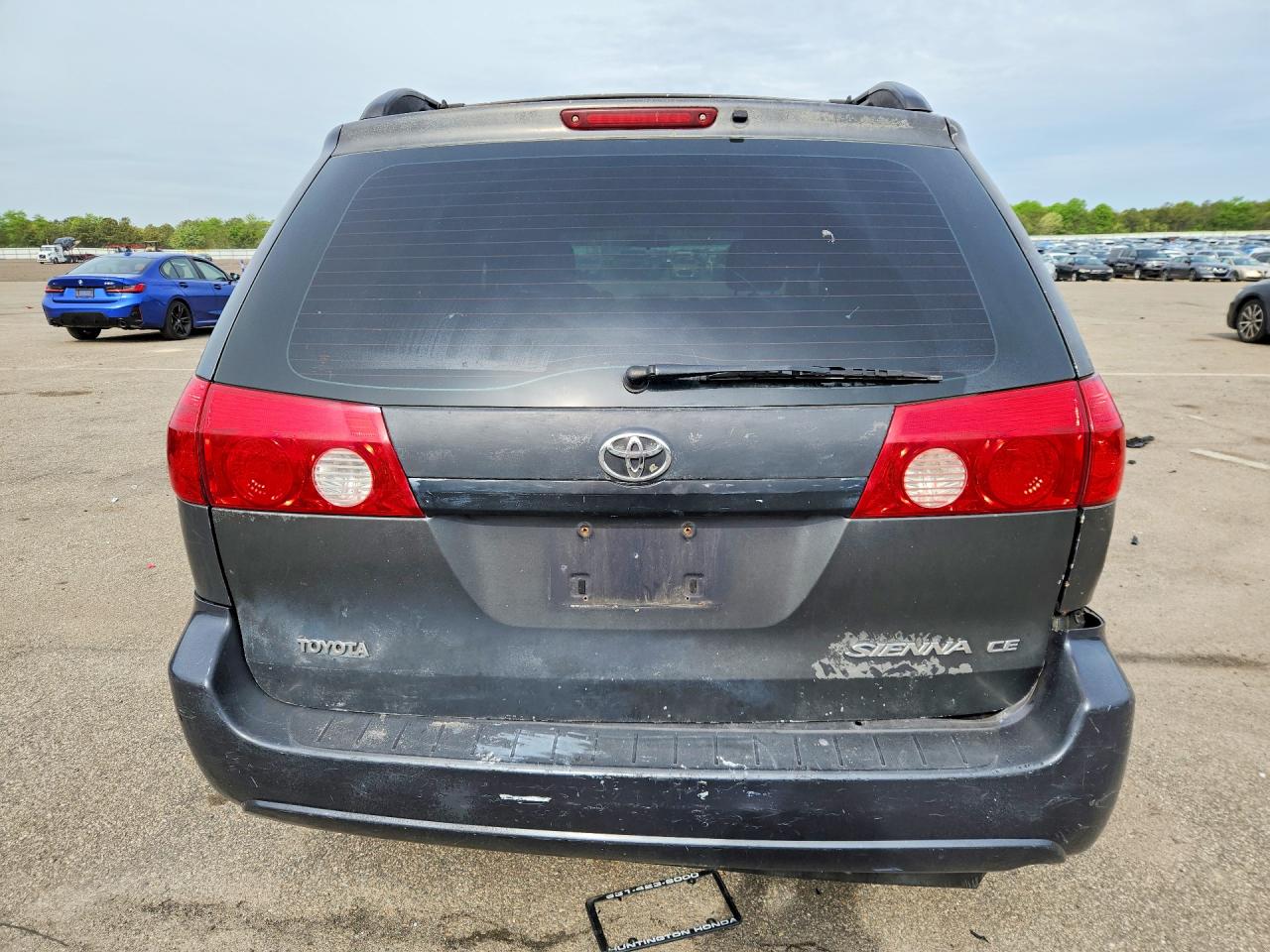 Toyota Sienna Ce 7 Passenger