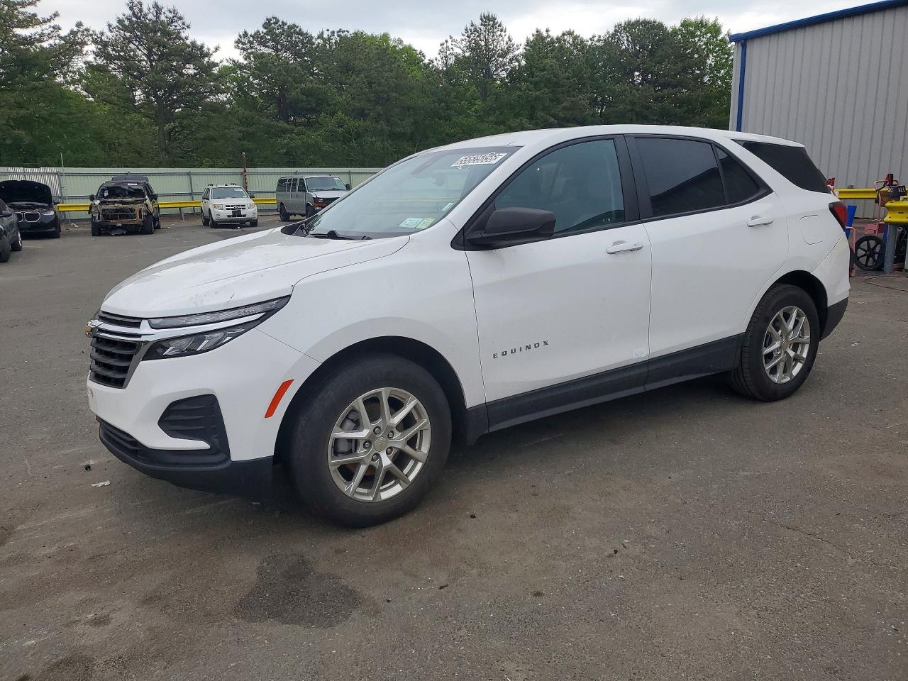 Salvage Chevrolet Equinox Image