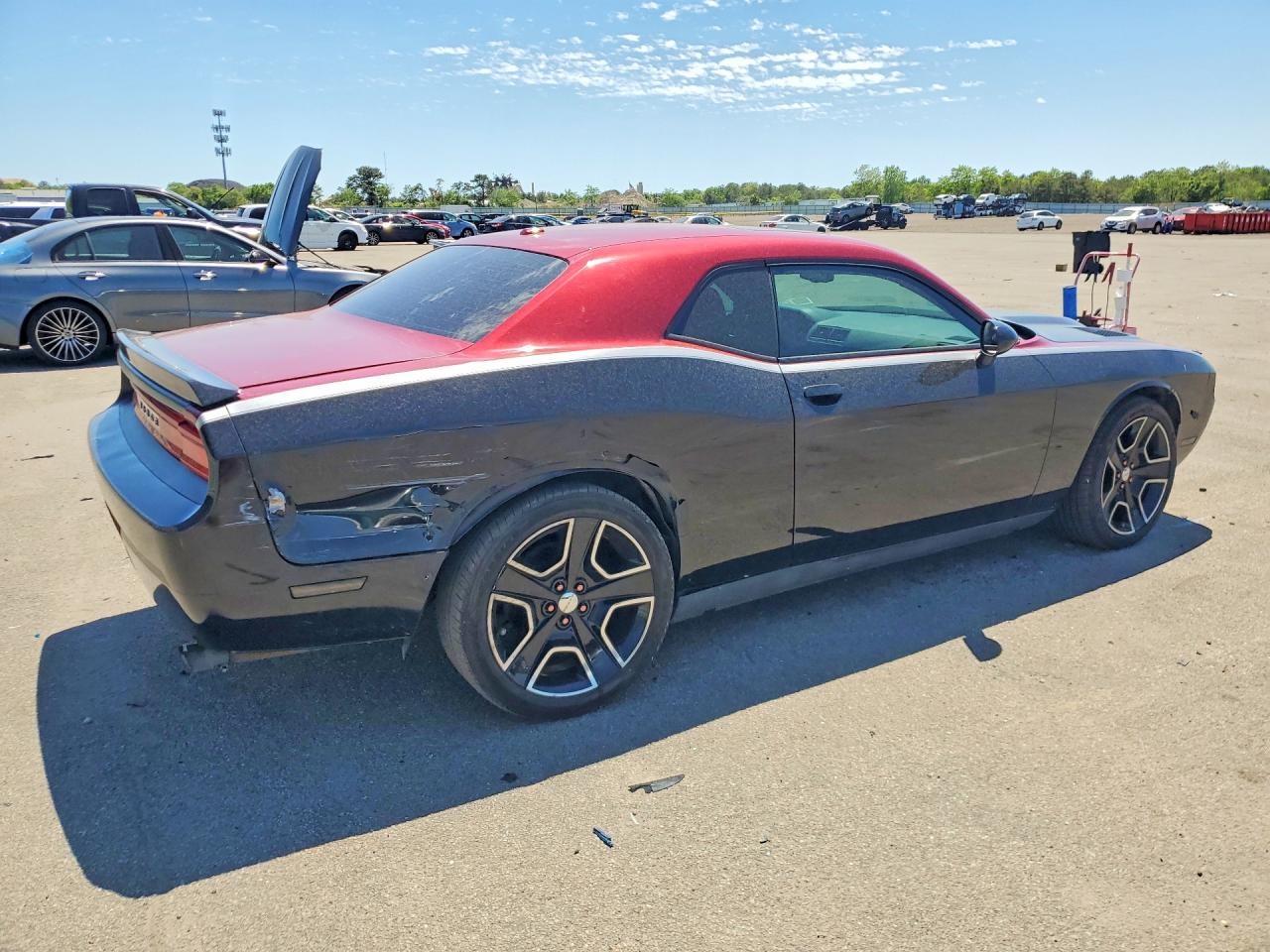 Dodge Challenger Sxt