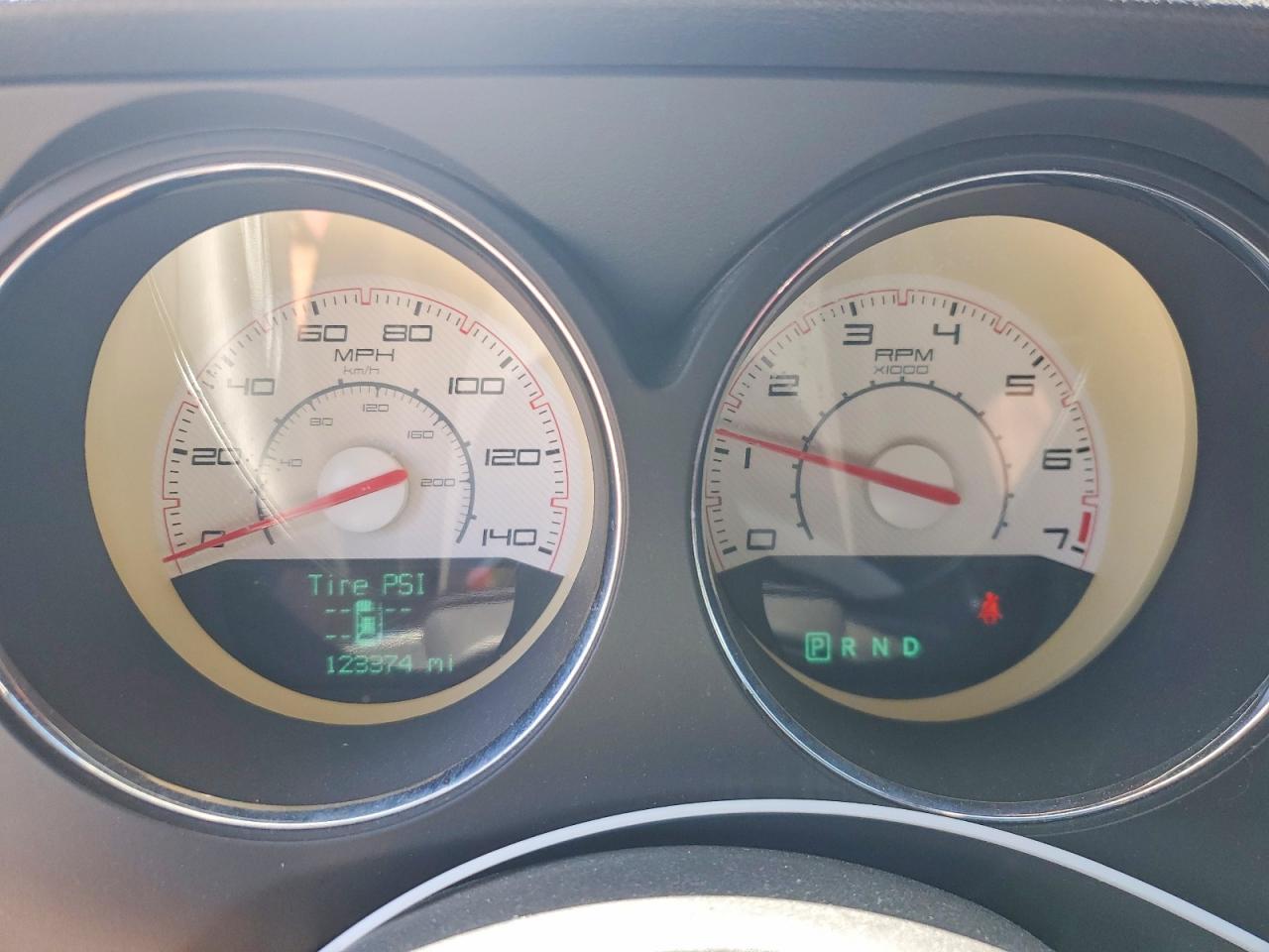Dodge Challenger Sxt