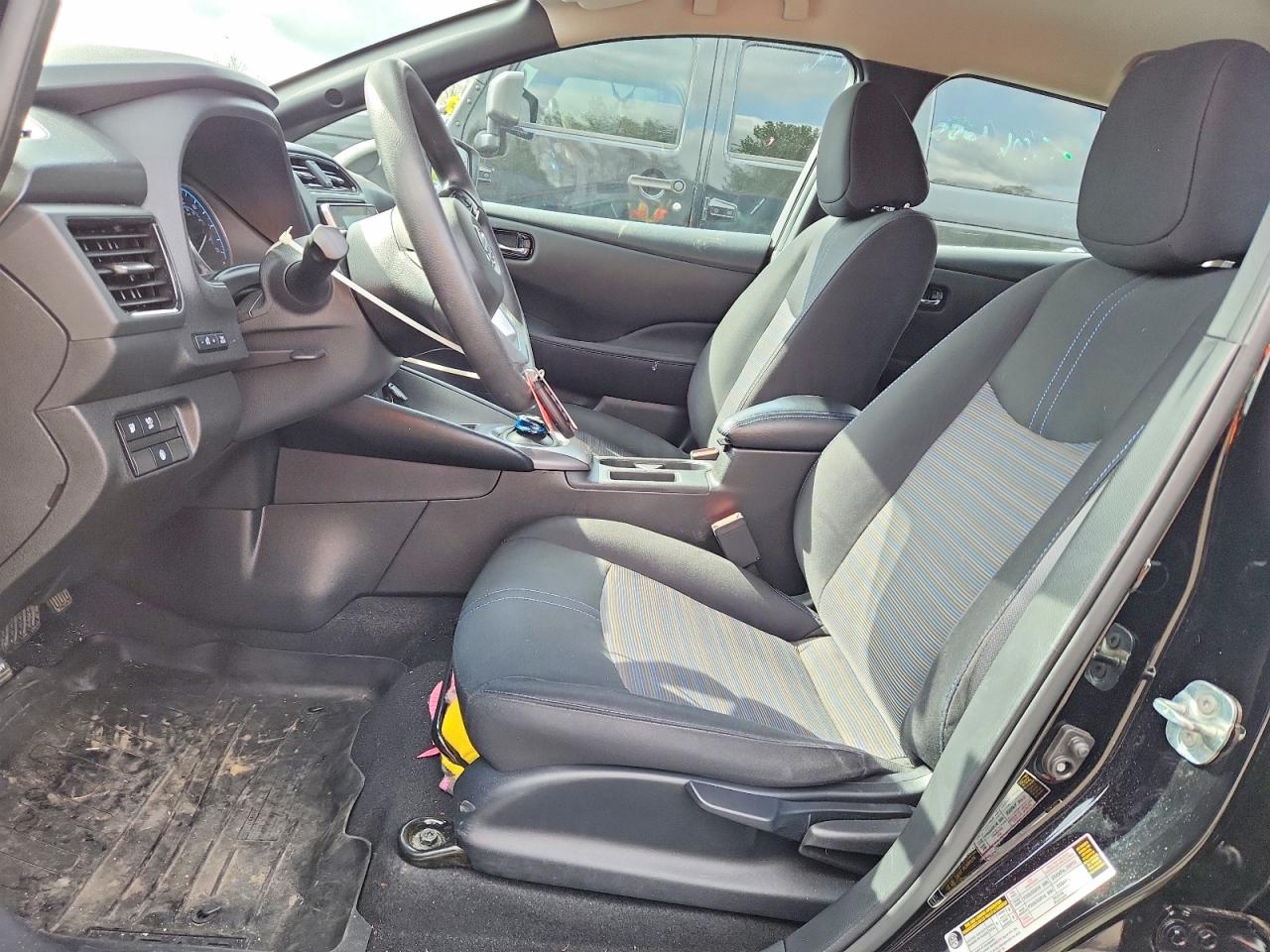 Nissan LEAF S