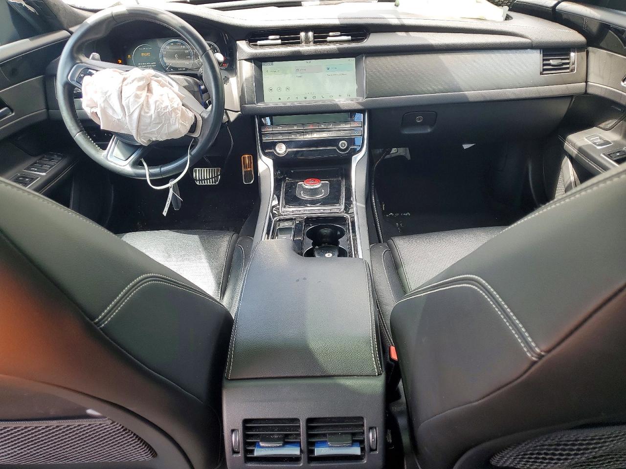 Jaguar XF Checkered Flag