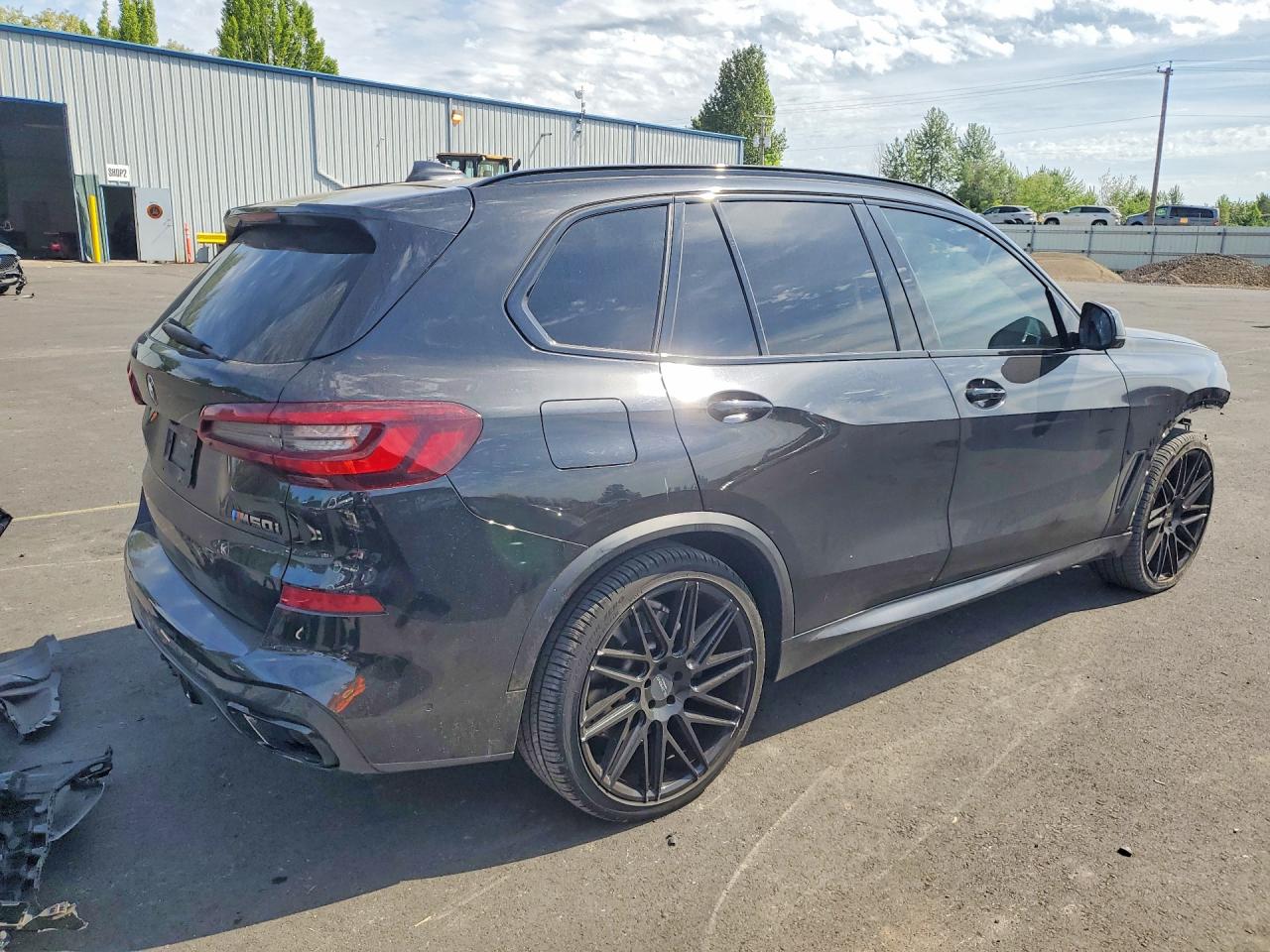 BMW X Series M50i