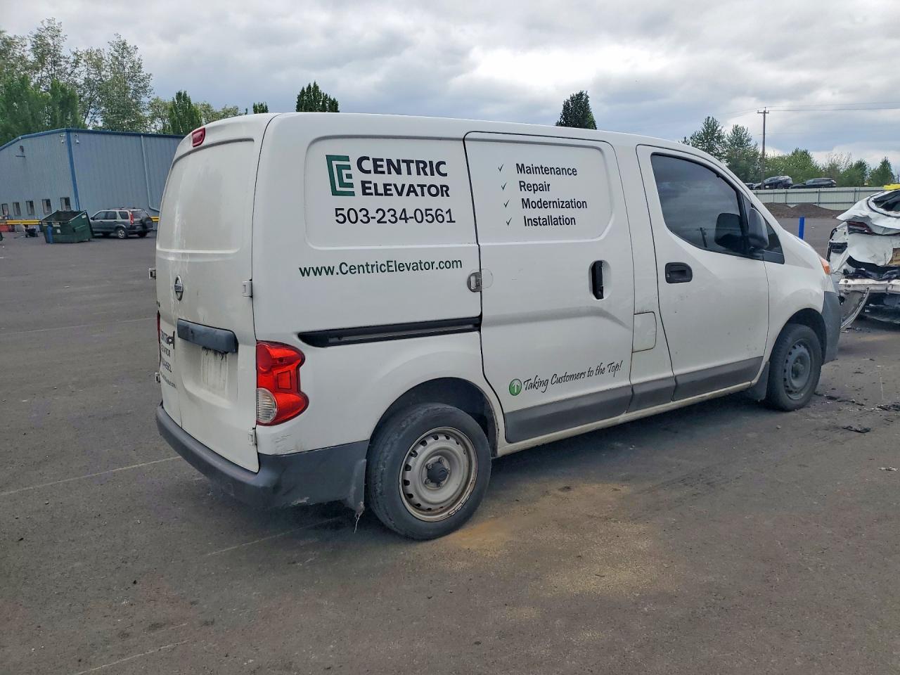 Nissan Nv S