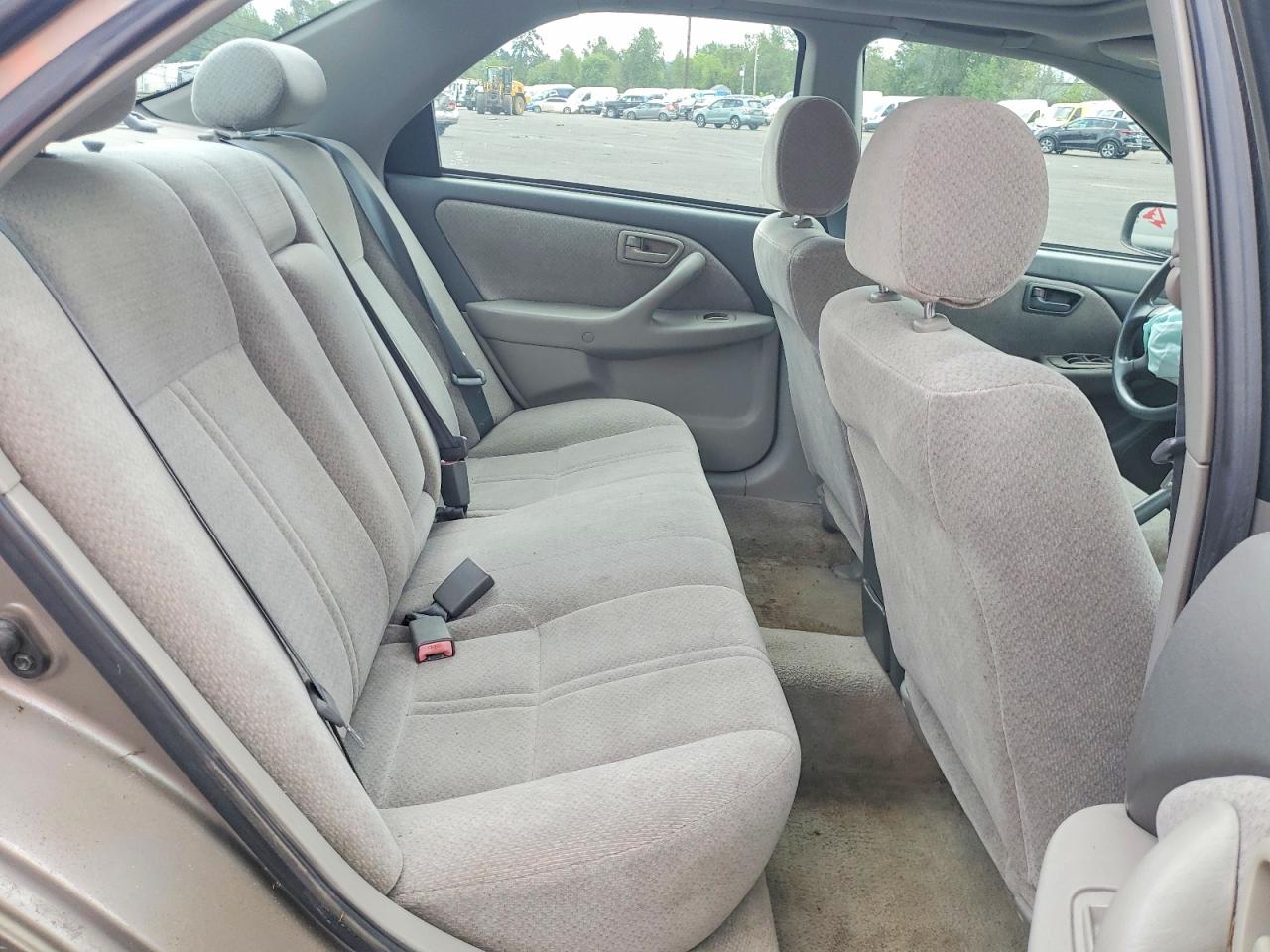 Toyota Camry Le V6
