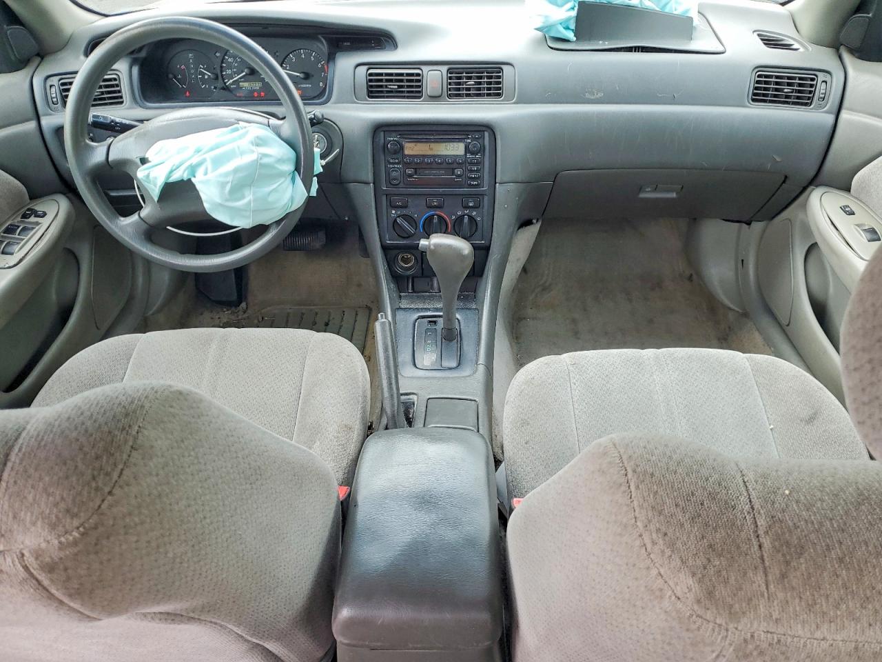 Toyota Camry Le V6