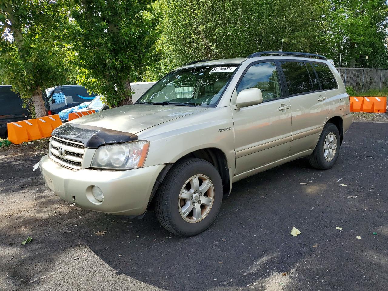 Salvage Toyota Highlander Image