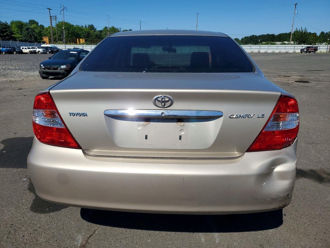 Toyota Camry Le