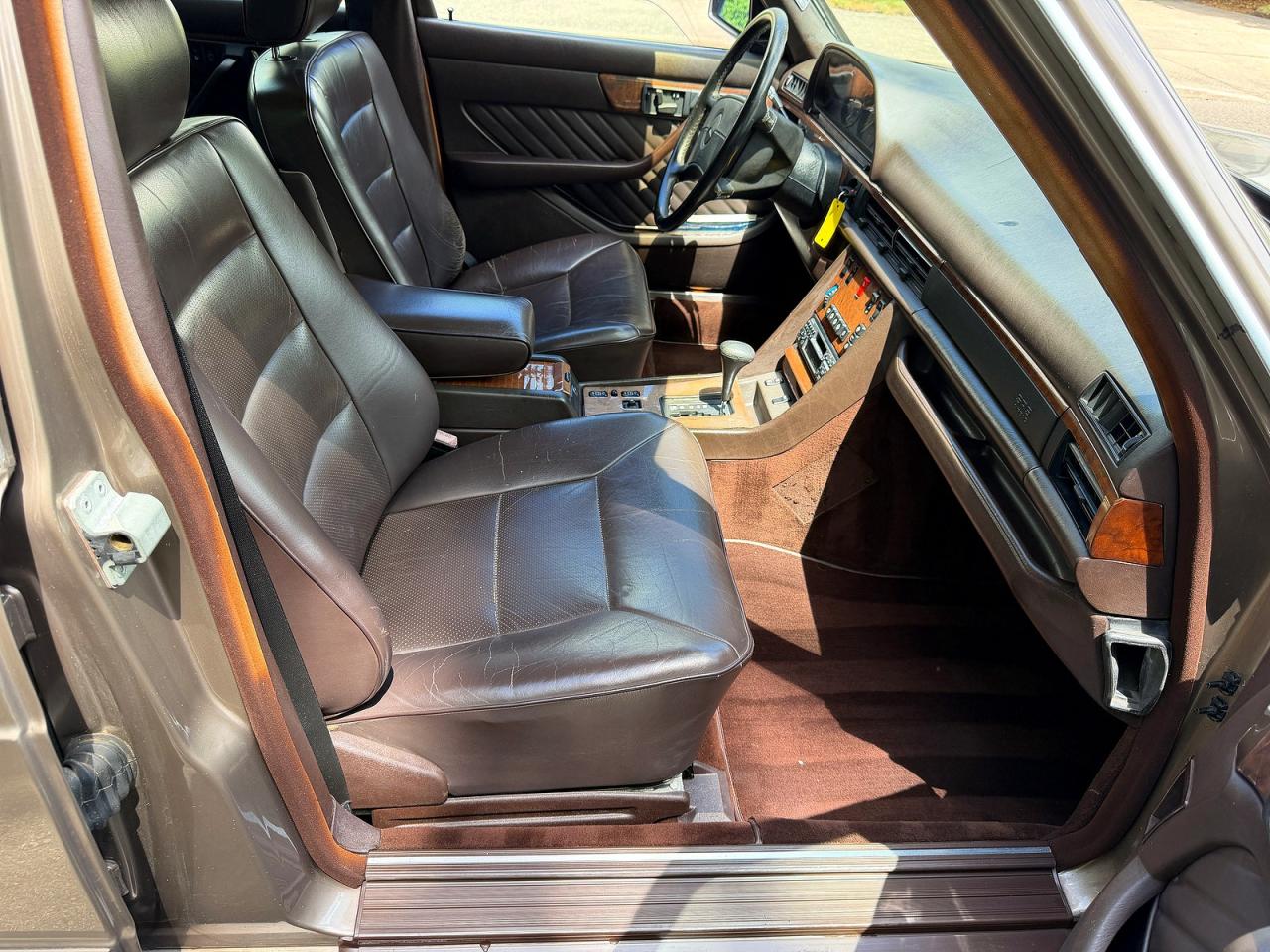 Mercedes-Benz 560-Class Sel