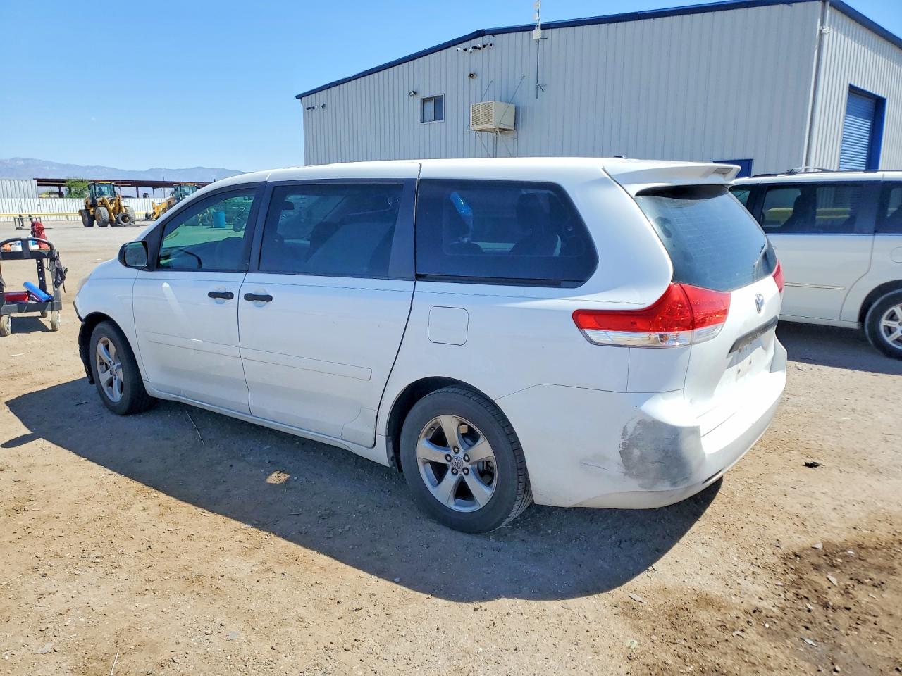 Toyota Sienna Base 7-passenger