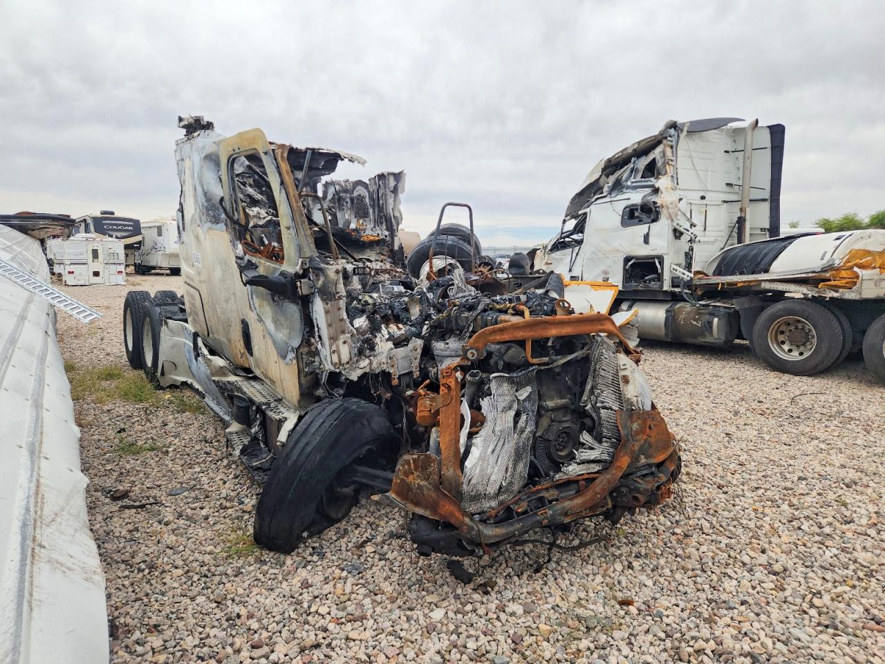 Salvage Freightliner Cascadia 126 Image