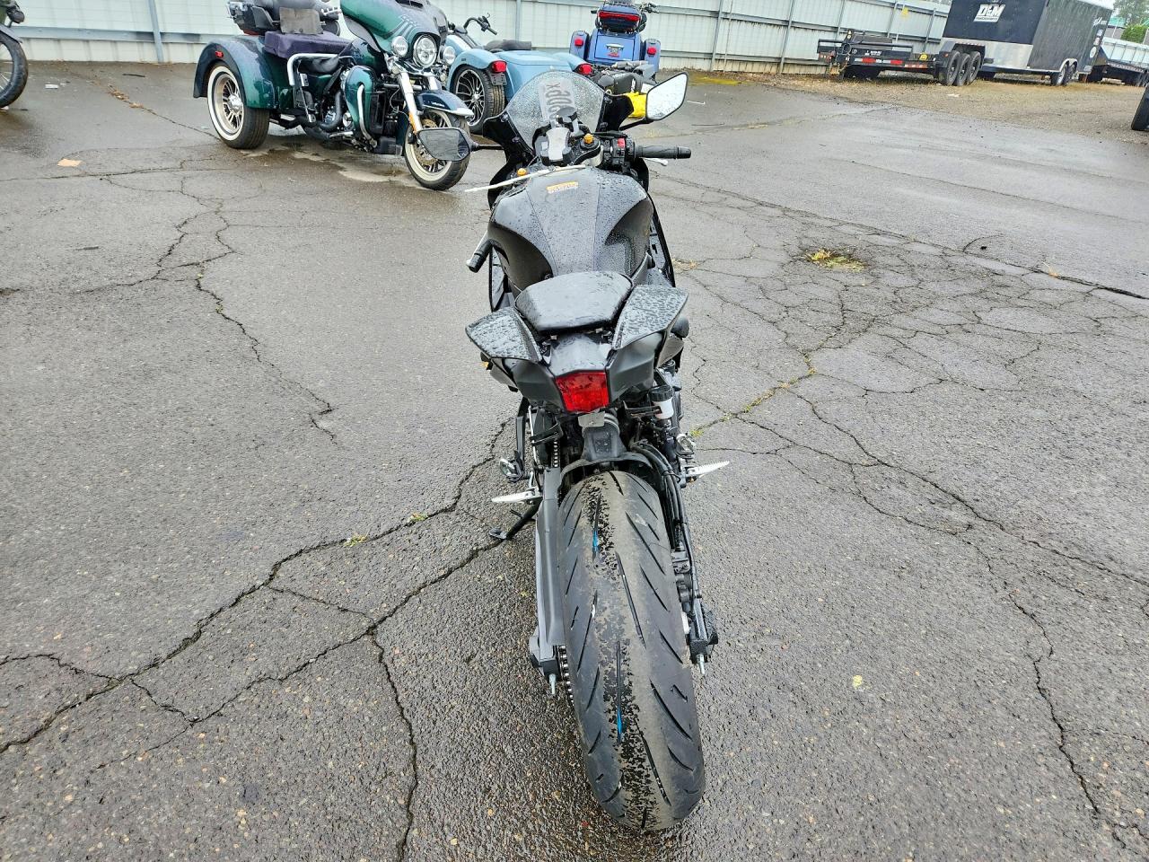 Yamaha Yzfr7