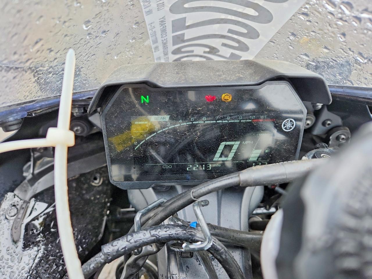 Yamaha Yzfr7