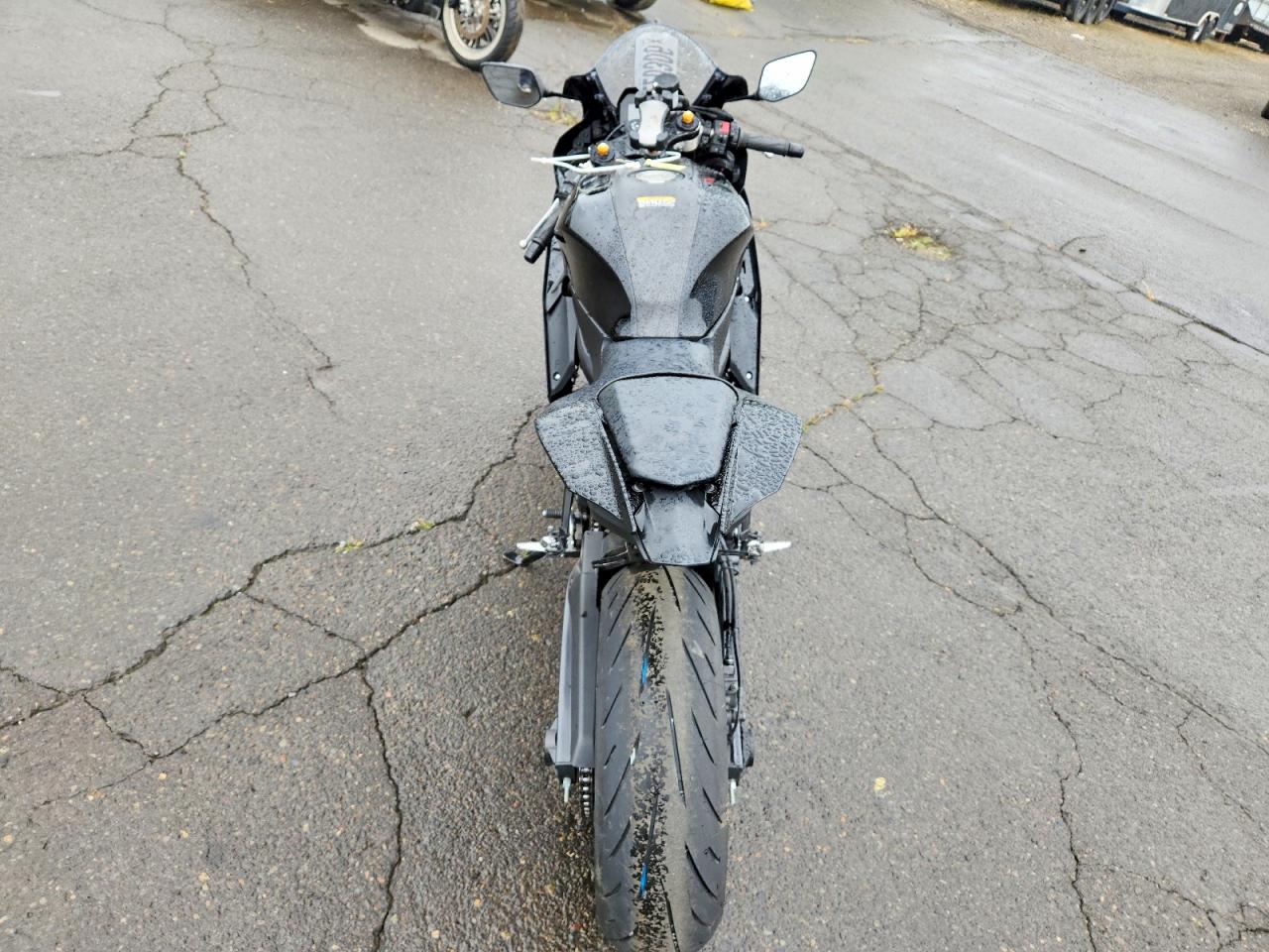 Yamaha Yzfr7