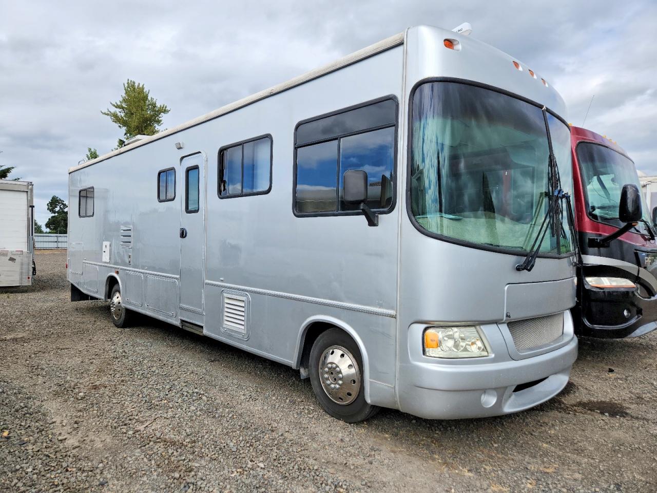Salvage Ford F-550 Image