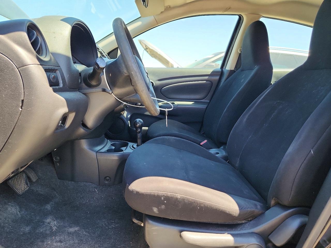 Nissan Versa 1.6 S