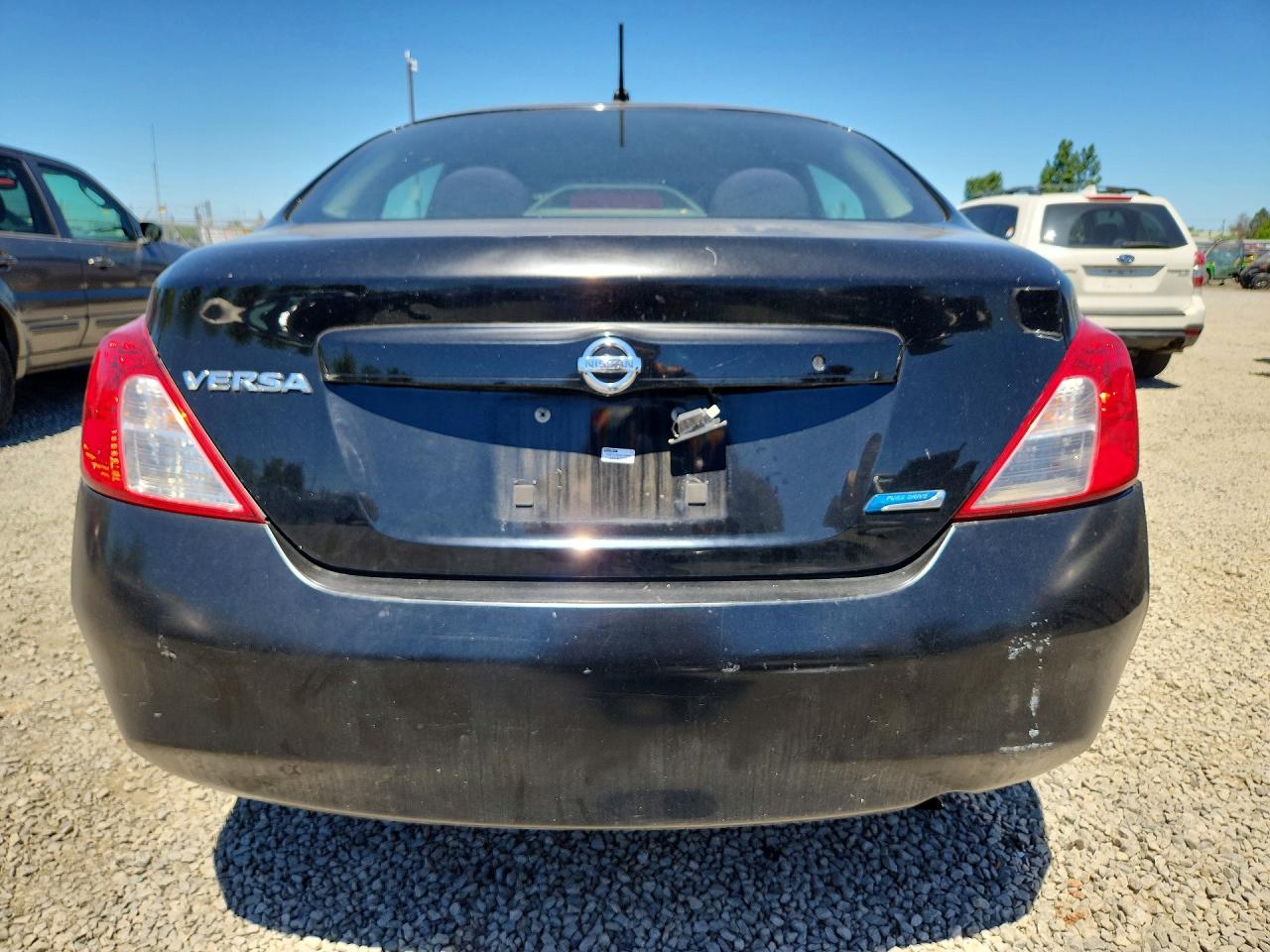 Nissan Versa 1.6 S