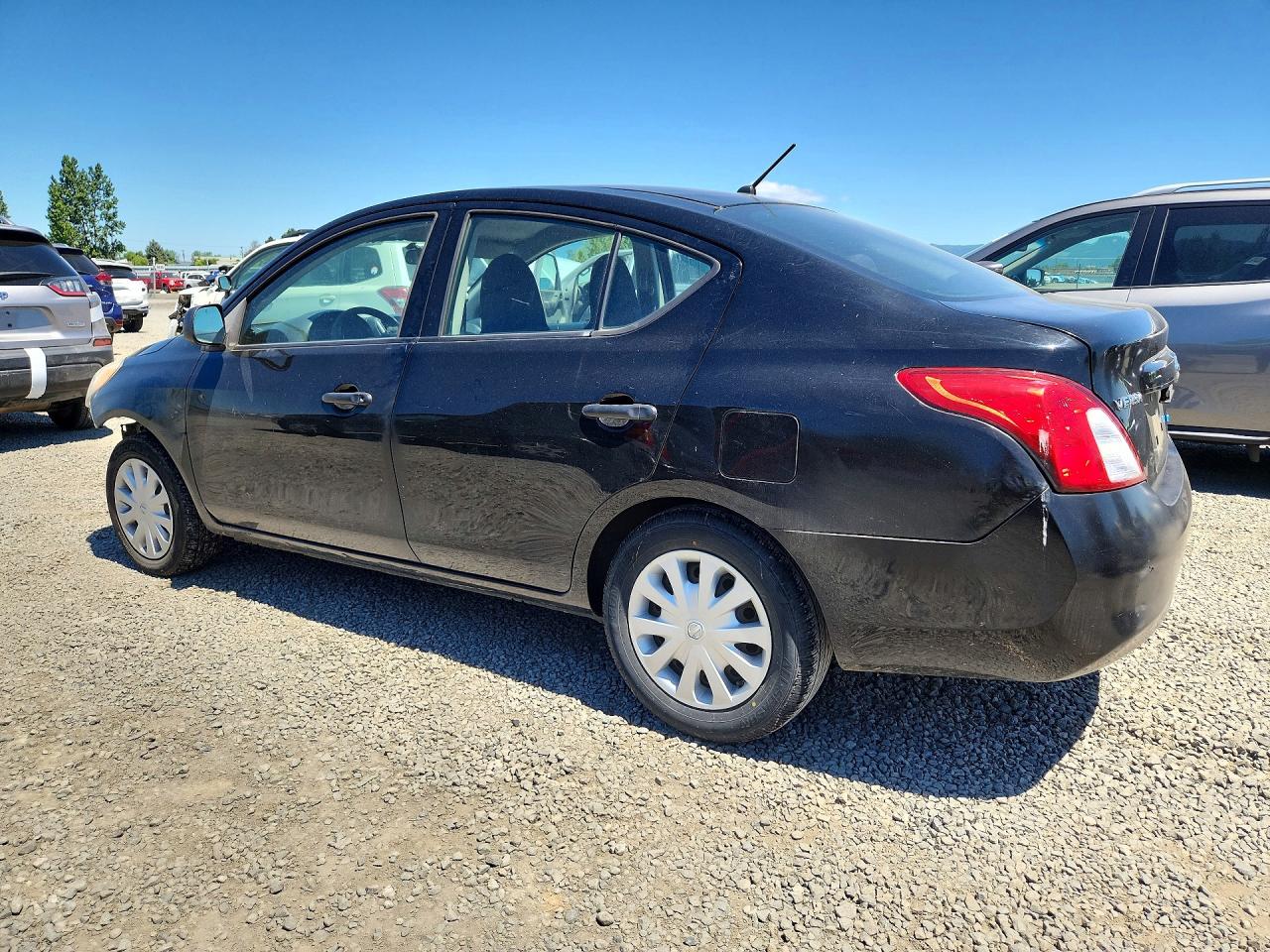 Nissan Versa 1.6 S