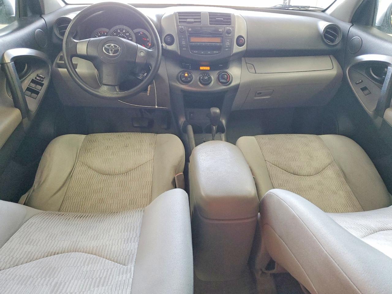 Toyota RAV4 Base