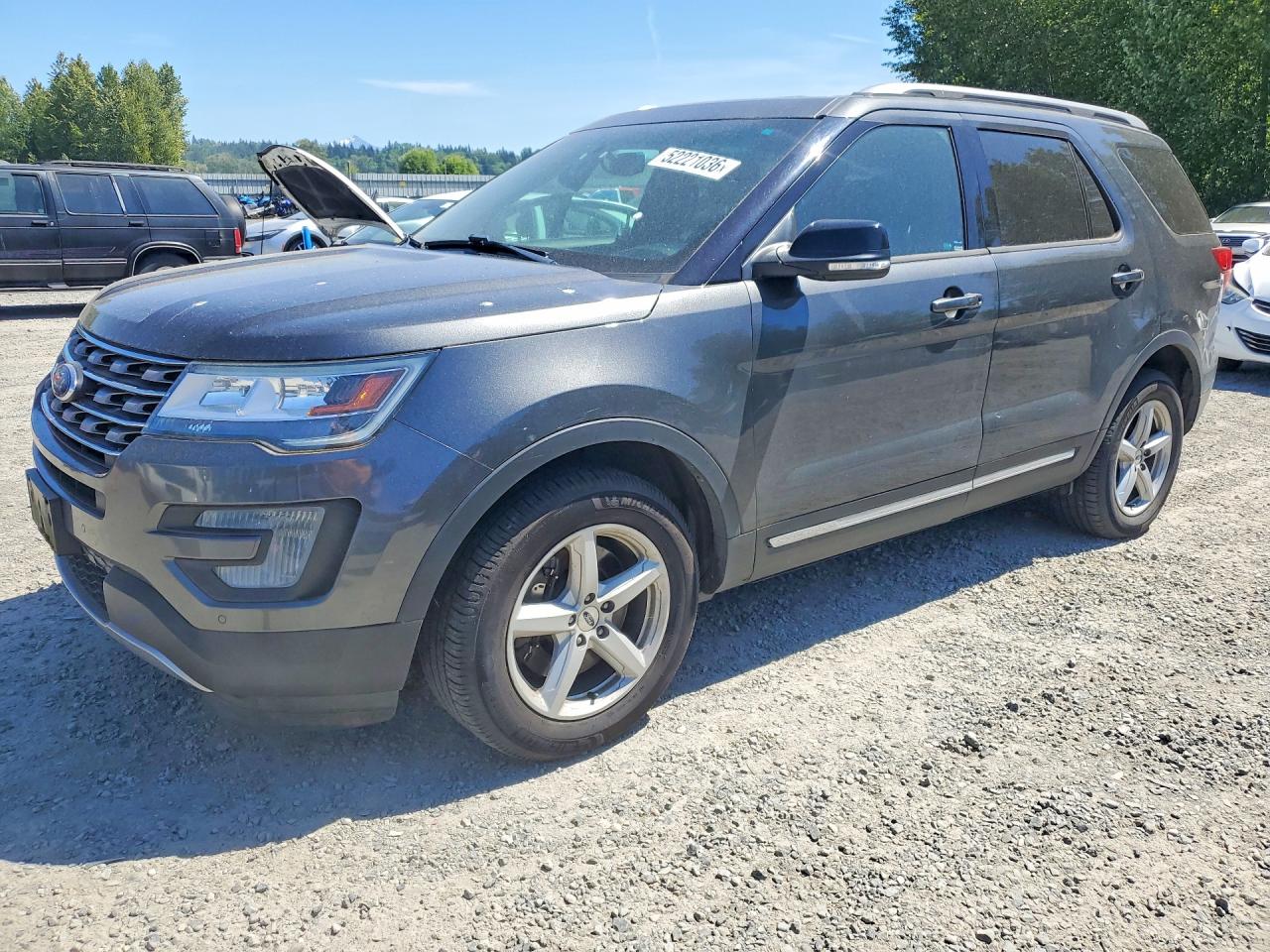 Salvage Ford Explorer Image