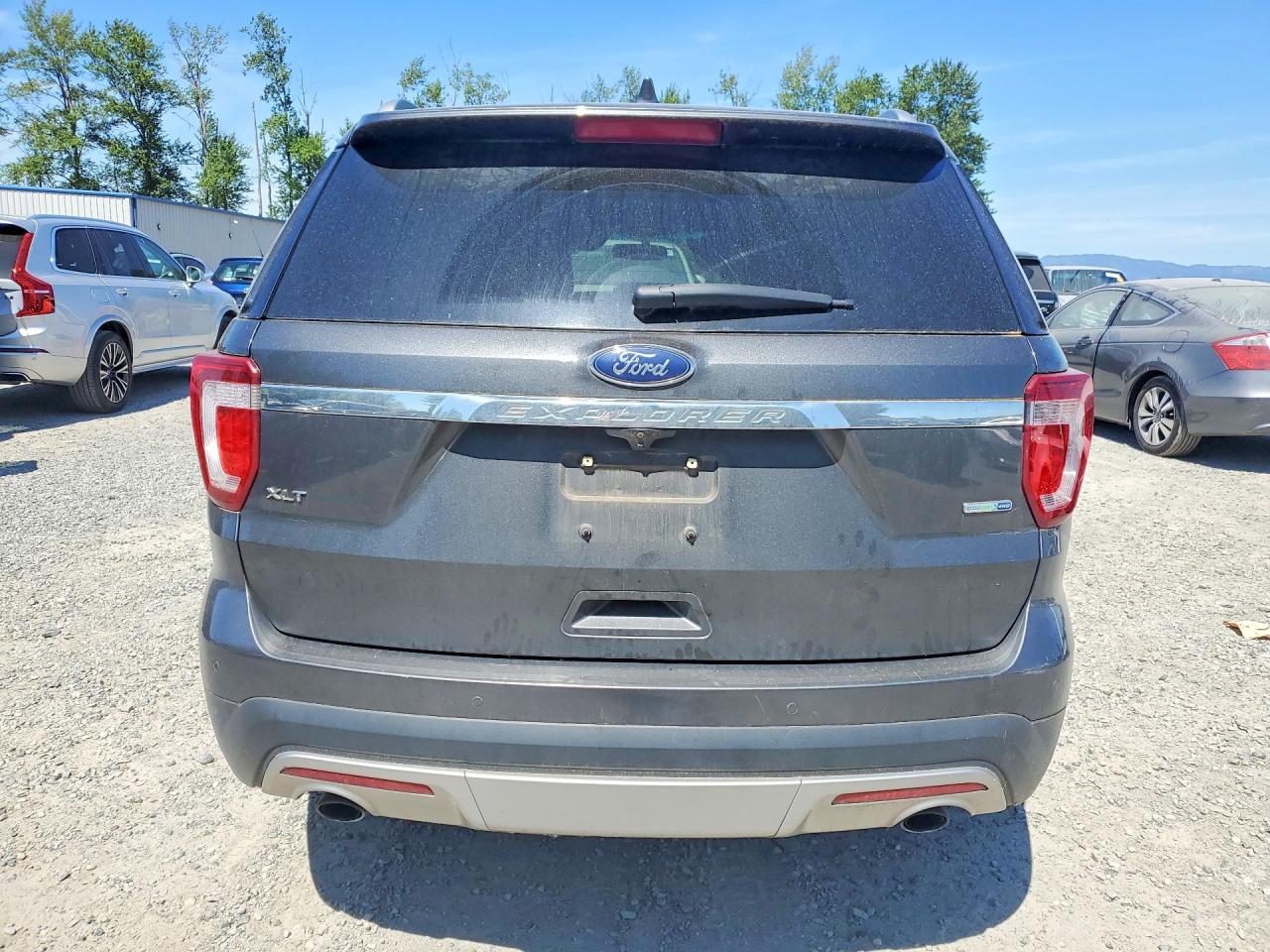 Ford Explorer Xlt