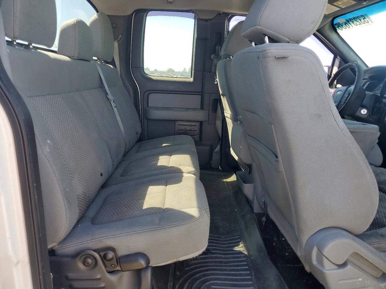 Ford F-150 Super Cab